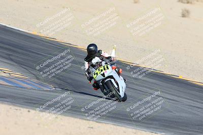 media/Jan-12-2025-CVMA (Sun) [[be1d2b16e3]]/Race 3-Amateur Supersport Middleweight/